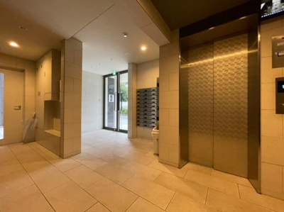 【ロビー】 | グランプラス京橋