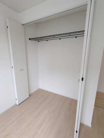 笠間市旭町　第９の収納|大きな収納スペースがあり、季節ものや趣味のものをたっぷりと整頓できます♪