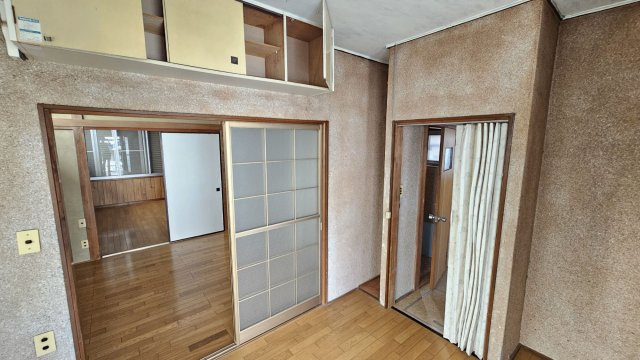 富士見町3丁目中古戸建の洋室|スタンダードな洋室です