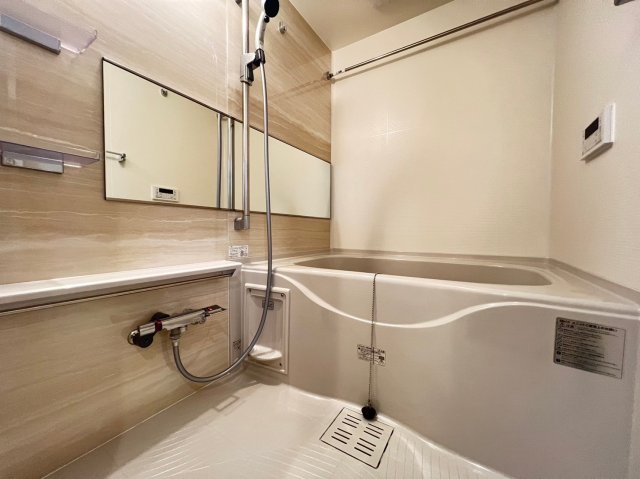 サニーレジデンス茨木の浴室