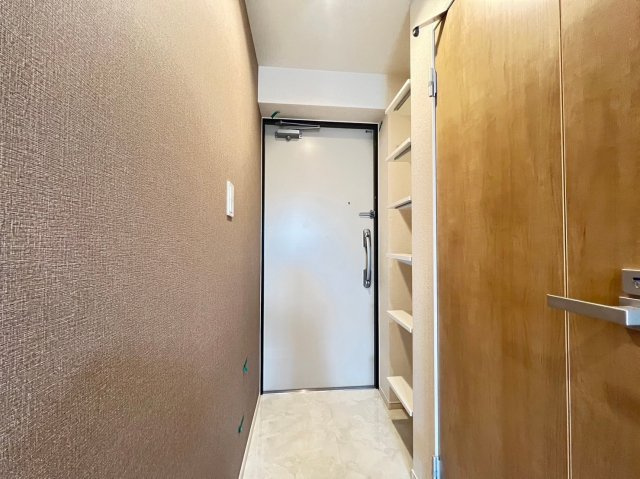 サニーレジデンス茨木の玄関