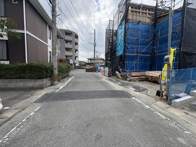 【その他】 | 春日市須玖南5丁目2期　1号棟（全2棟）【仲介手数料無料・0円】 | 現地写真。前面道路です。