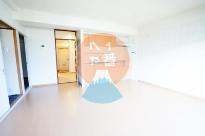 【居間・リビング】 | ハイツ飯泉B棟 | うれしい12帖のお部屋です　※参考写真です