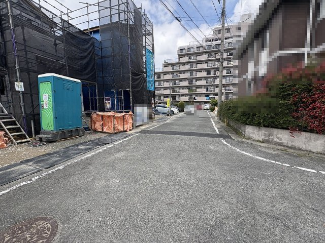 【その他】 | 春日市須玖南5丁目2期　2号棟（全2棟）【仲介手数料無料・0円】 | 現地写真。前面道路です。