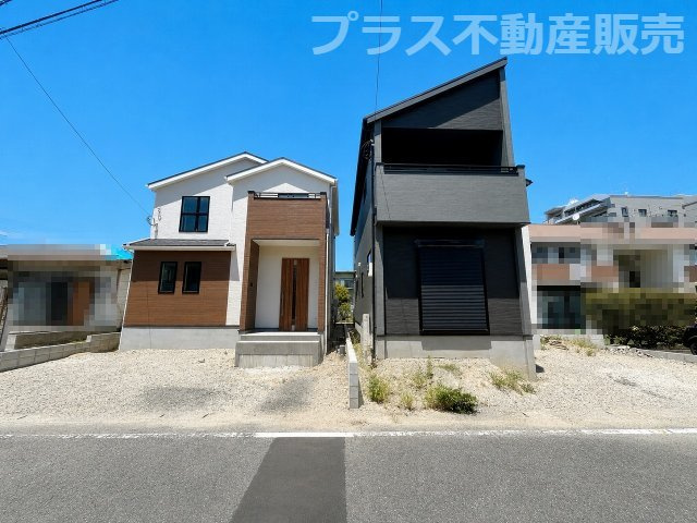 【外観】 | 春日市須玖南5丁目2期　2号棟（全2棟）【仲介手数料無料・0円】 | 現地写真。プラス不動産販売なら、現場の全ての棟をまとめてご見学頂けます。
