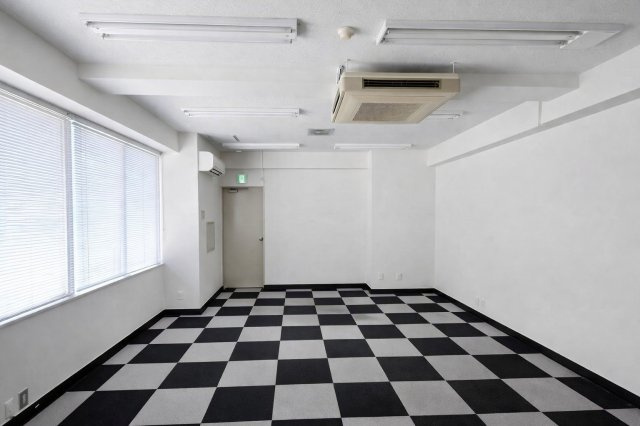 埼玉県越谷市1棟売りビル【越谷RCビル】「3駅2路線」「満室稼働中」「表面利回り9％以上」の内装