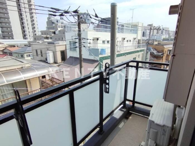 【バルコニー】 | ガーデンハウス | 開放的で明るい空間を演出してくれるバルコニーです