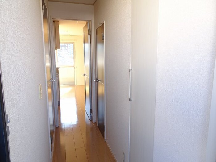 オーヴェル末広の玄関|シューズボックスです