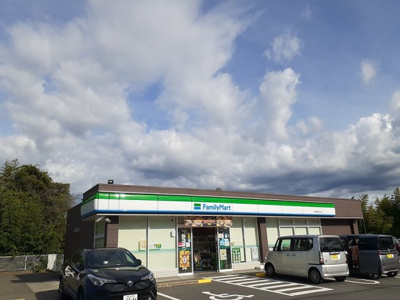 【周辺】 | ラ・メゾン・エクランⅡ | ファミリーマート御幸辻店様まで386m