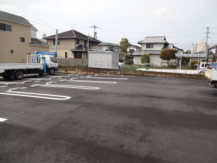 熊本市南区南高江２丁目のアパートの駐車場
