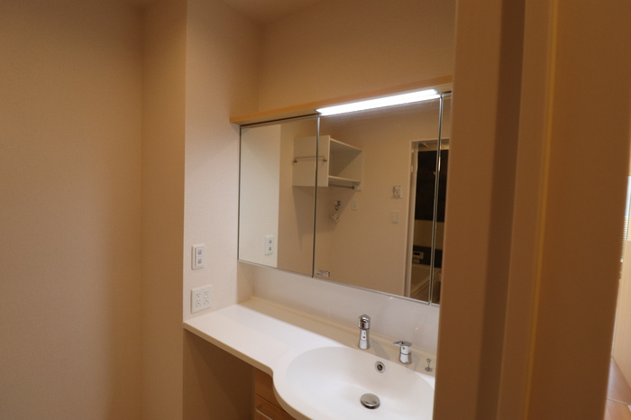 熊本市南区南高江２丁目のアパートの独立洗面台