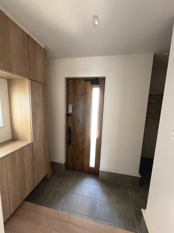 【内装】 | 春日市第3下白水南5丁目　2号地（全2棟）【仲介手数料無料・0円】 | 施工例。リビングです。施工例は完成時と異なる場合があります。