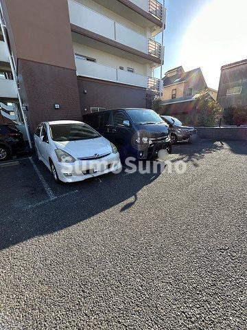 K＆T御幣島マンションの駐車場