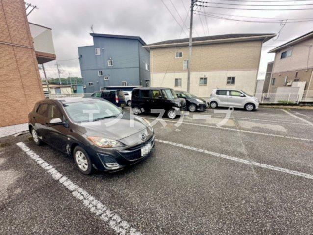 クレシェンテ　Fの駐車場|高崎、前橋のお部屋探しはエンドスケープまで！お客様の理想お聞かせ下さい♪