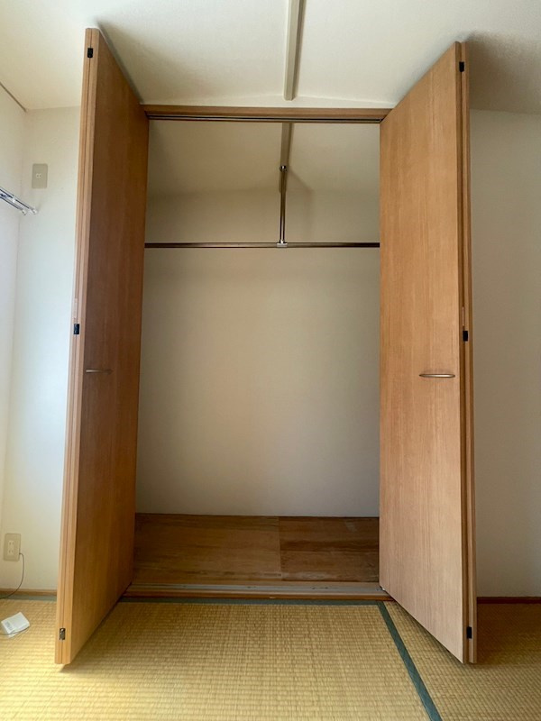 佐向邸貸家の収納