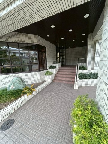 御影城の前パークハイムのエントランス