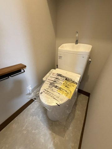 行幸町３丁目戸建住宅のトイレ