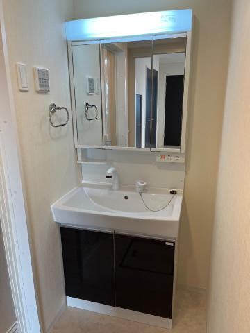 ウエストウイングⅢの洗面所|洗髪洗面化粧台