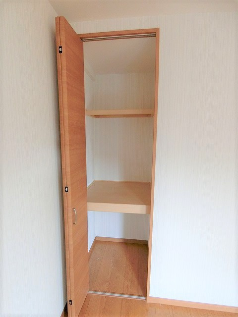 ラ・ルーチェの収納|※同建物別部屋のイメージ写真です。