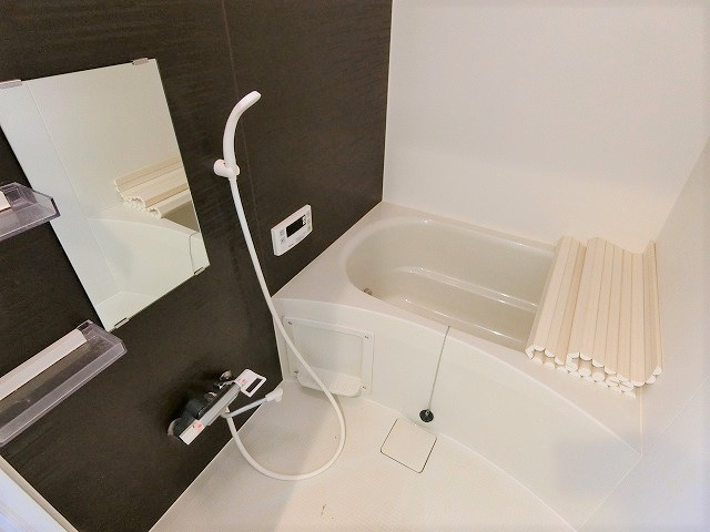 ラ・ルーチェの浴室|※同建物別部屋のイメージ写真です。