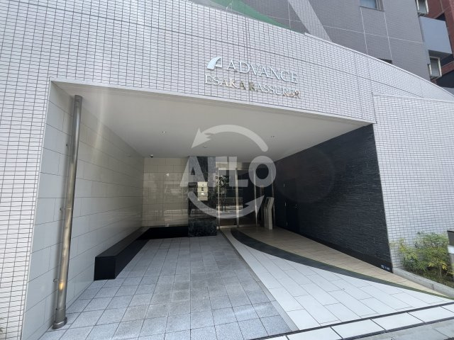 アドバンス江坂ラシュレのエントランス|アドバンス江坂ラシュレ　エントランス