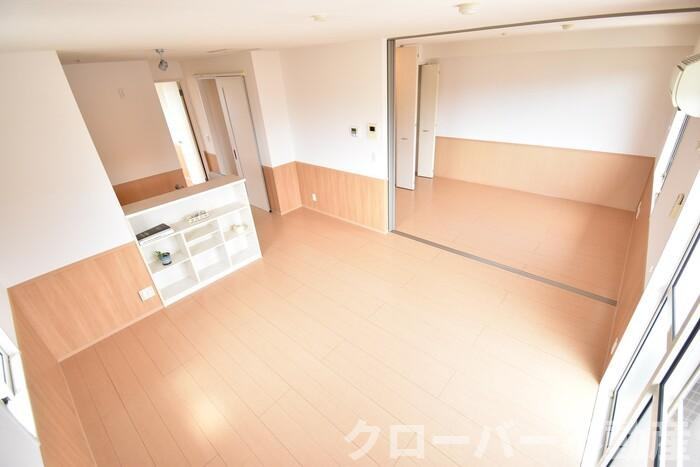 アトレ木徳 Ａ棟の居間・リビング|ＬＤＫ１３帖～洋室６帖