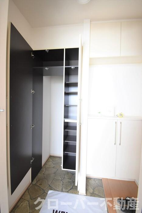 アトレ木徳 Ａ棟の玄関|シューズクローク