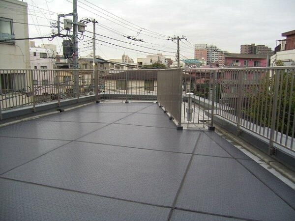 フェニックス池袋弐番館のバルコニー