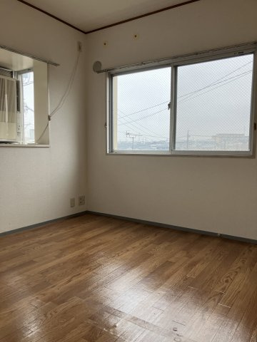 シャンピアの洋室|写真はイメージです。色仕様は現況優先になります。