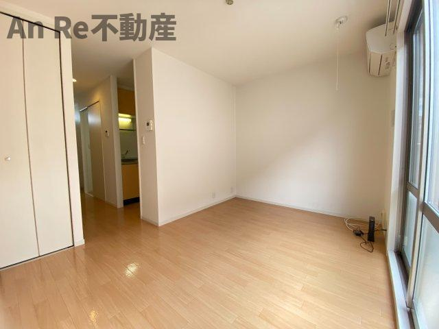 川口市桜町６丁目のアパートの洋室