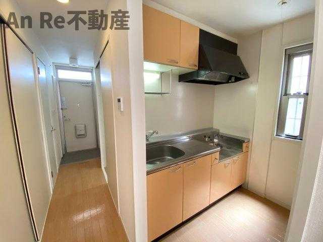 川口市桜町６丁目のアパートのキッチン