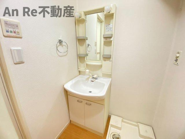 川口市桜町６丁目のアパートの洗面所
