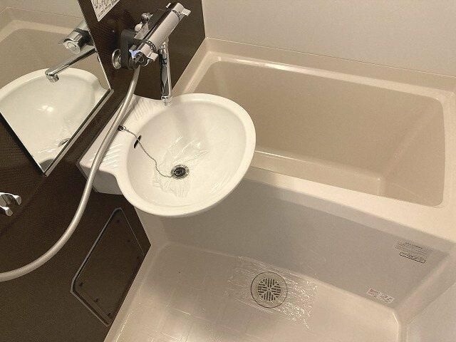 アルファ西日暮里の浴室