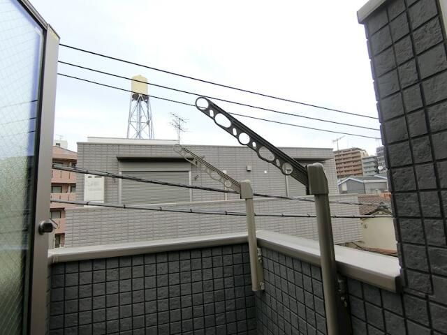 アルファ西日暮里のバルコニー