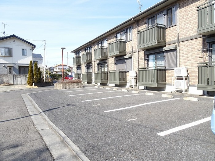 グランドゥールの駐車場|駐車場があります