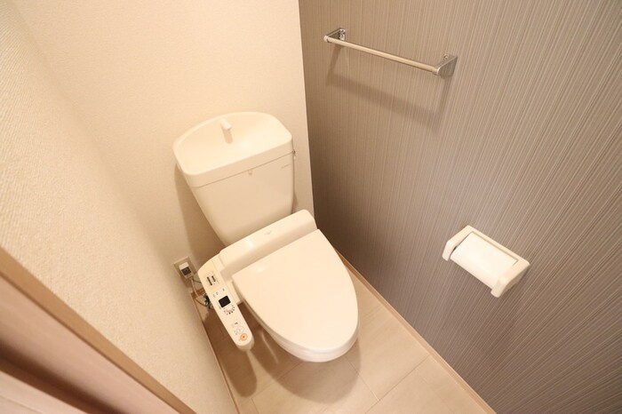 グランドゥールのトイレ|落ち着いた色調のトイレです