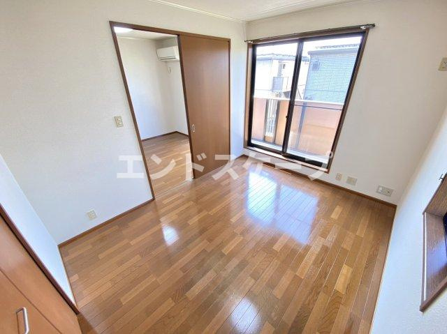 レトア・シャトーＡの居間・リビング|高崎、前橋エリアのお部屋探しはエンドスケープまで！お客様の理想お聞かせ下さい♪