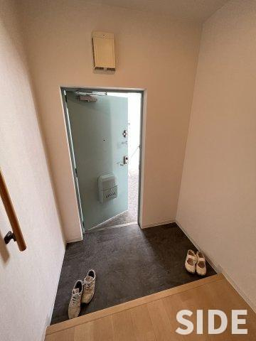 【玄関】 | ※別号室参考画像