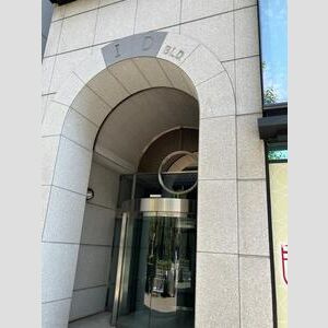 大阪市北区大淀南１丁目の事務所のエントランス