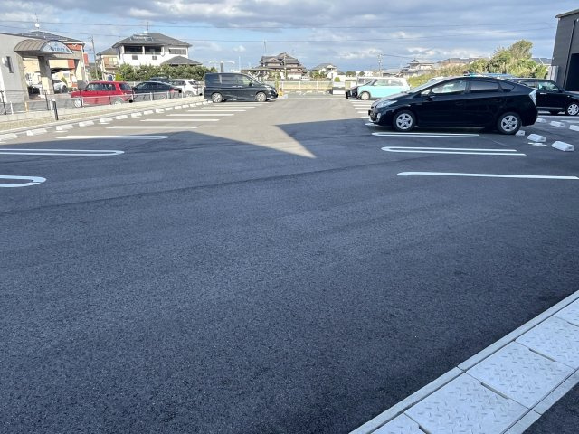 アイ・ヴィレッジ古閑中町Ｂの駐車場