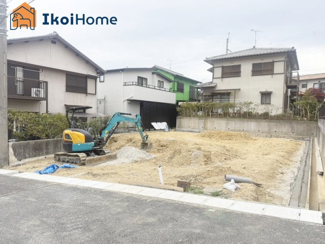 神戸市西区秋葉台1丁目　新築戸建の駐車場|●年中無休：見学時間9:00～20:00・当日予約可●駐車場は並列３台。普通車3台可能です。