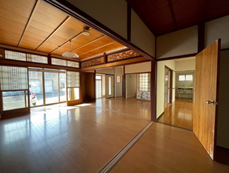 【居間・リビング】