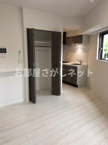 クレヴィスタ代田橋【おとり物件なし】#学生・社会人にオススメ！初期費用分割払いOK！の居間・リビング