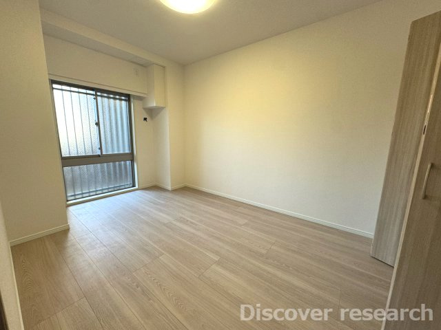 フェアヒルズ南大沢シエルコートの洋室|約6.2帖
自然光の入る明るい洋室です。子供部屋などにご使用できそうです。