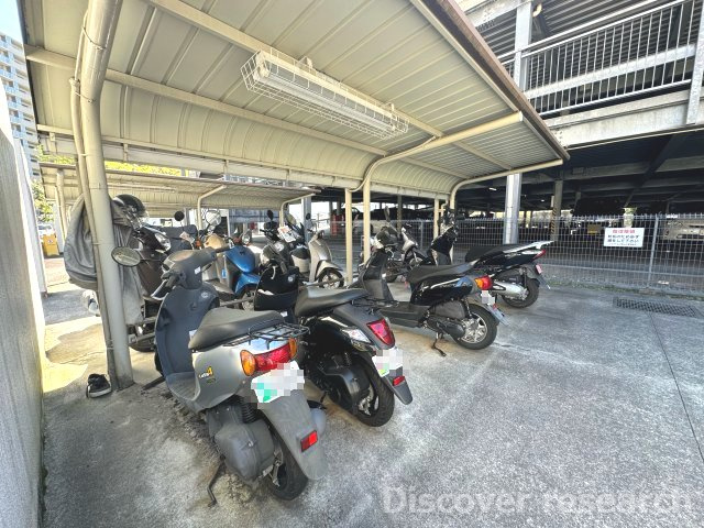 フェアヒルズ南大沢シエルコートの駐車場|バイク置場