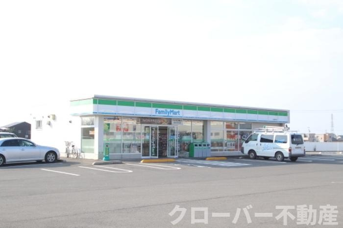 トゥリトール A棟の周辺|ファミリーマート丸亀金倉町店