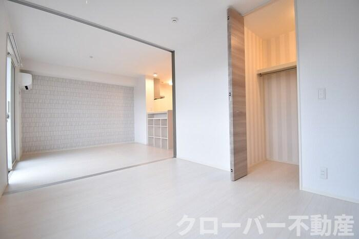 トゥリトール A棟の内装|洋室５．３帖～ＬＤＫ１０．６帖