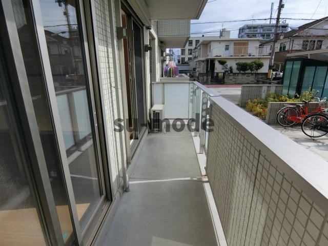 モナルダ東宮のバルコニー