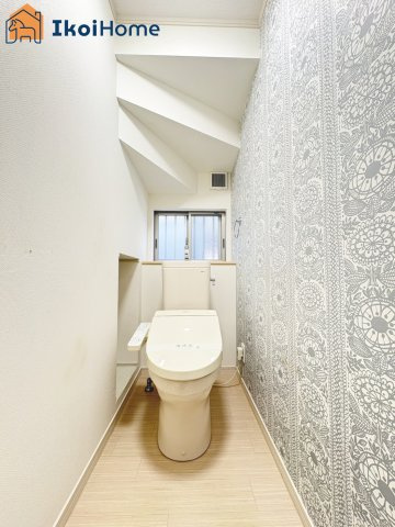 神戸市西区枝吉4丁目　中古戸建のトイレ|【ホームページに現地動画掲載中】●年中無休：当日予約可●ウォシュレット・暖房便座脱臭機能付きトイレ