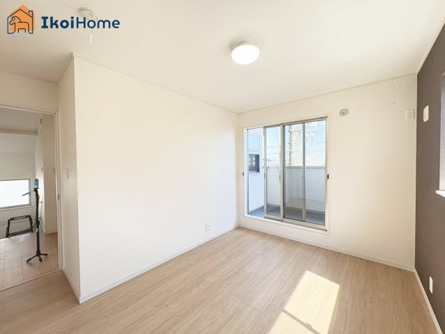 神戸市西区枝吉4丁目　中古戸建の寝室|【ホームページに現地動画掲載中】●年中無休：当日予約可●広々とした2階の洋室です。クローゼットも完備